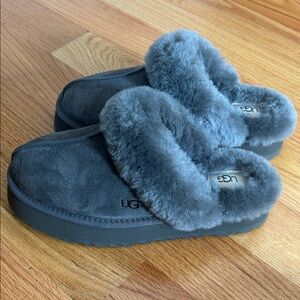 UGG Women's Charcoal Plush Disquette Slippers